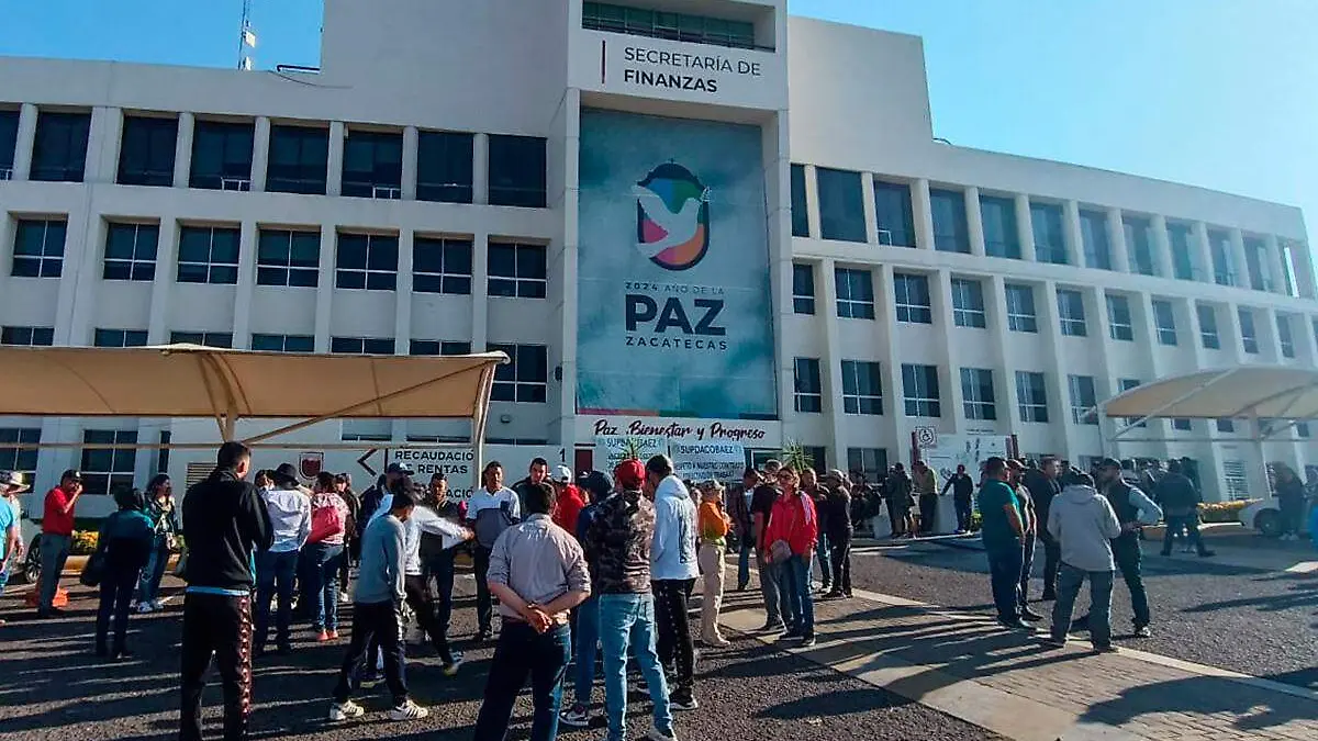 Protesta en la Secretaría de Finanzas